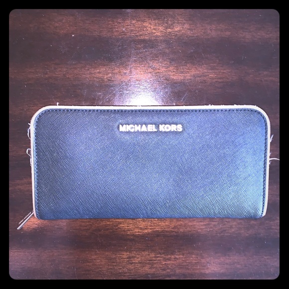 Michael Kors Accessories - Wallet